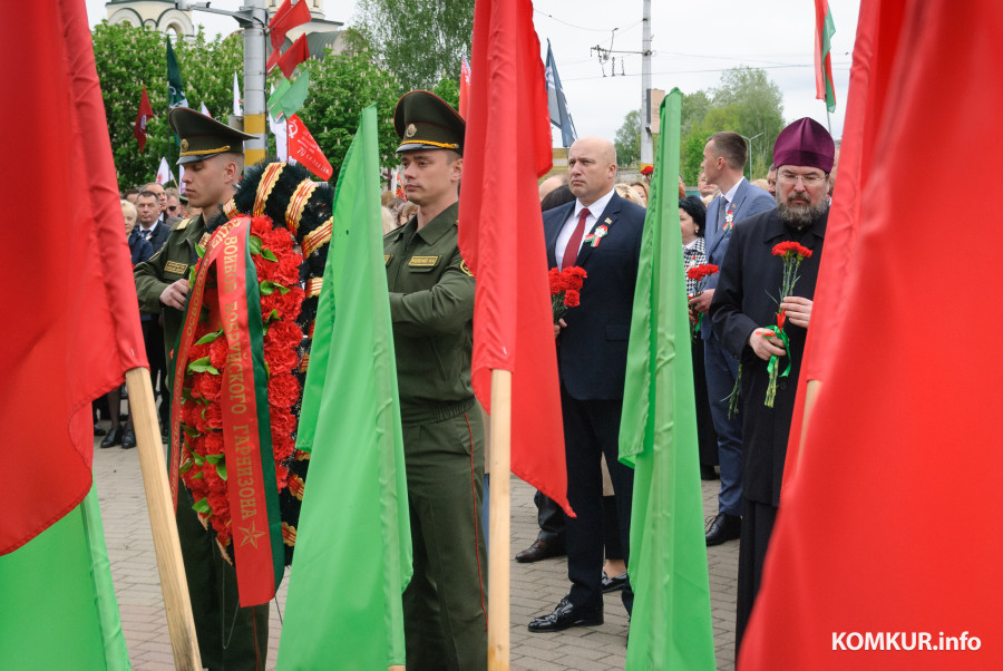 09.05.2026. Минская улица – Социалистическая улица – площадь Победы. Шествие праздничной колонны ветеранов Великой Отечественной войны, руководства города, представителей трудовых коллективов, молодежи и общественности Бобруйска в честь Дня Победы.