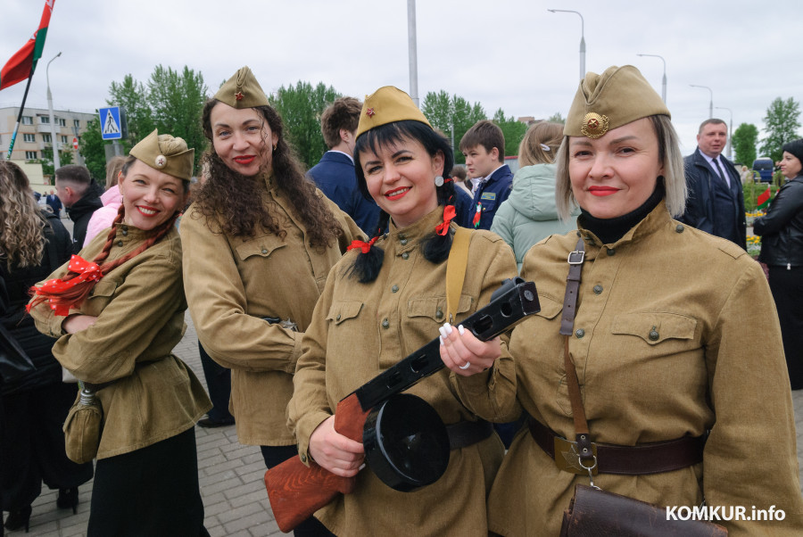 09.05.2026. Минская улица – Социалистическая улица – площадь Победы. Шествие праздничной колонны ветеранов Великой Отечественной войны, руководства города, представителей трудовых коллективов, молодежи и общественности Бобруйска в честь Дня Победы.