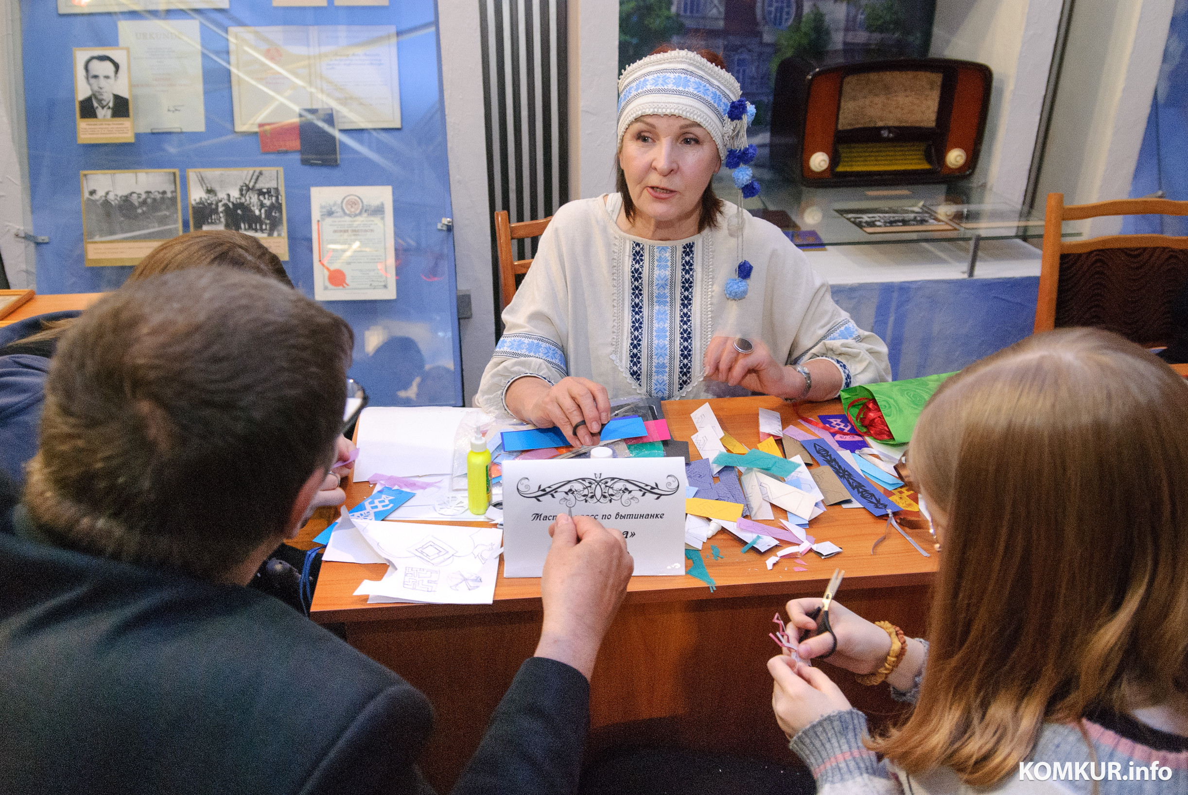 15.05.2026. Бобруйский краеведческий музей. Праздничный вечер «Весь Бобруйск» в рамках международной акции «Ночь музеев 2026». Выставка «Город». Мастер-класс по вытинанке «Макош», педагог дополнительного образования ГУО «Центр дополнительного образования детей и молодёжи г. Бобруйска» Рудаковская Луция Казимировна.