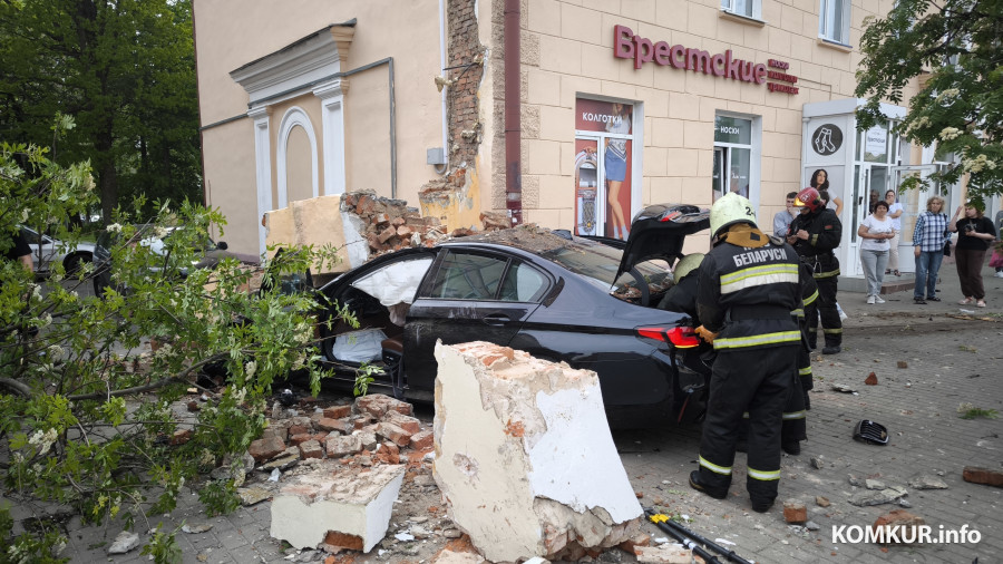 17.05.2026. Бобруйск. Улица Минская, последствия аварии BMW и VW Polo.