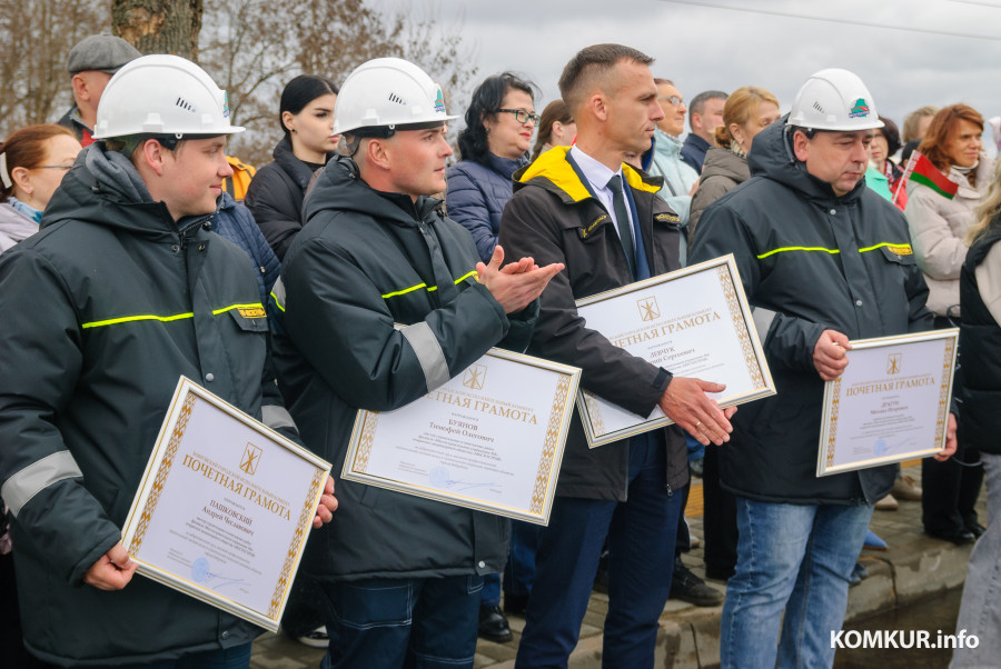 01.05.2026. улица Карла Маркса, Бобруйск, Беларусь. Торжественное открытие движения после ремонта по путепроводу на улице Карла Маркса