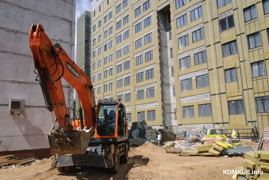 26.05.2026. Больница скорой медицинской помощи, Бобруйск, Беларусь. Продолжается строительство нового хирургического корпуса Бобруйской городской больницы скорой медицинской помощи имени В.О. Морзона