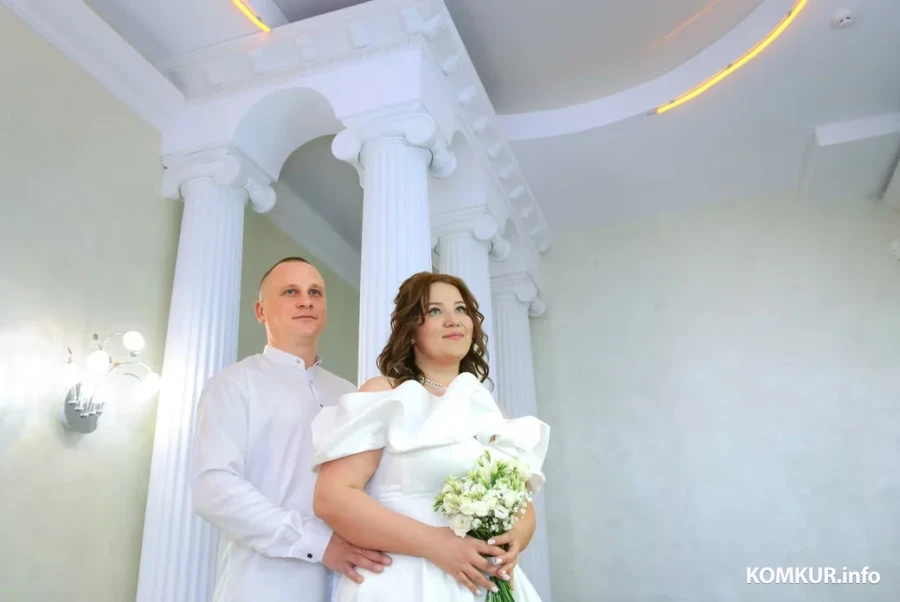 30.04.2026. Отдел ЗАГС Бобруйского горисполкома. Свадебная пара. Александра и Дмитрий.