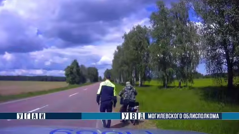 Пьяного водителя электровелосипеда остановили в Хотимске. Привлечен к административной ответственности 