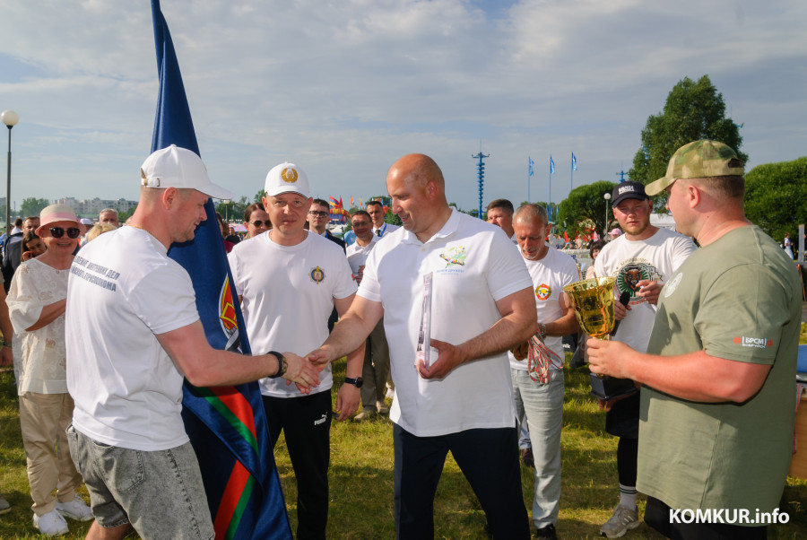 27.06.2026. Площадка ХК «Бобруйск». XVIII Международный фестиваль народного творчества «Венок дружбы». Спортивные площадки и флешмоб «639 тонн силы города Бобруйска».