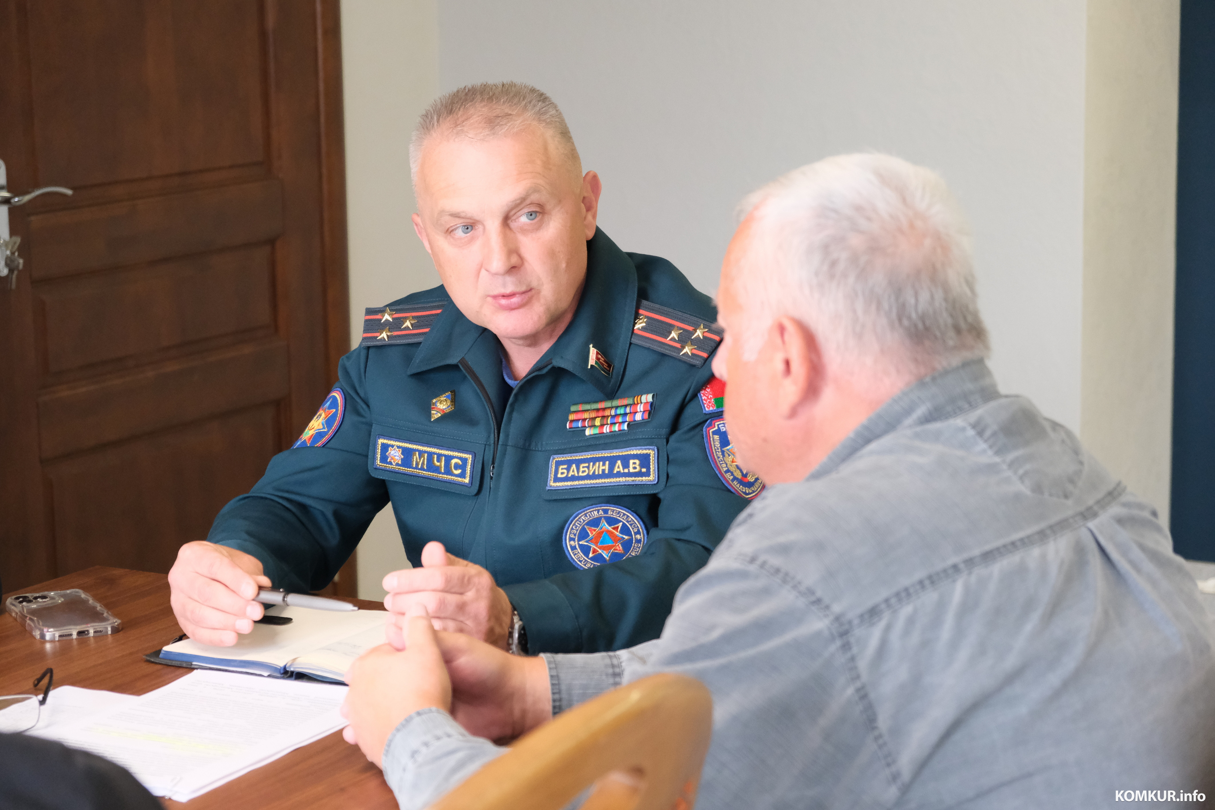 23.07.2026. Бобруйск. Пресс-конференция начальника Бобруйского горрайотдела по ЧС Андрея Бабина с представителями городских СМИ