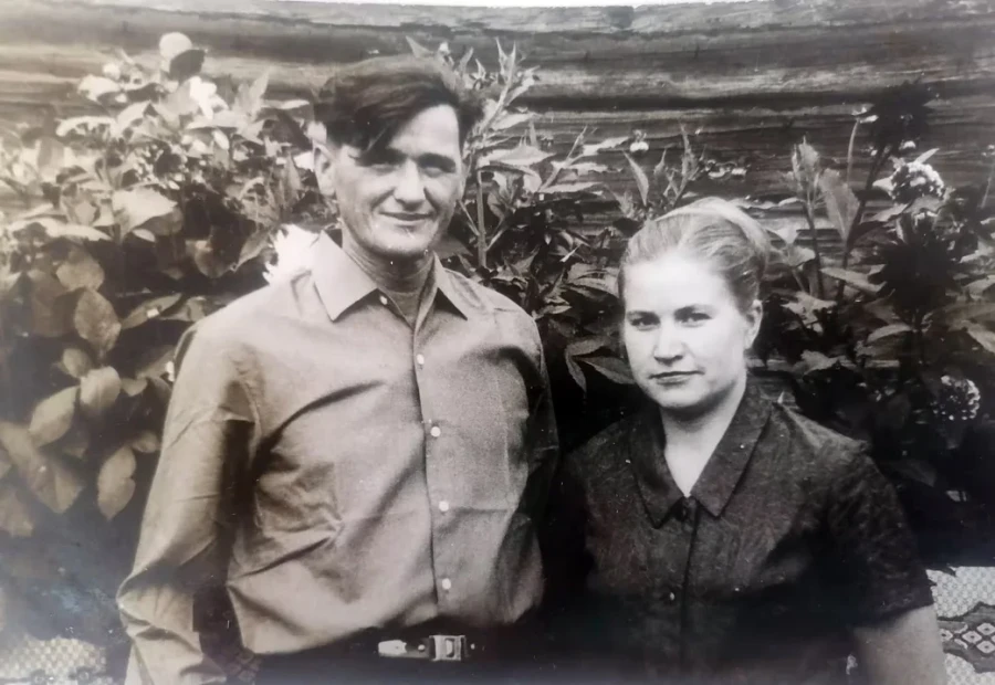 1960-е. Маковичи. Супруги Николай Скиндер и Ульяна Петрова.