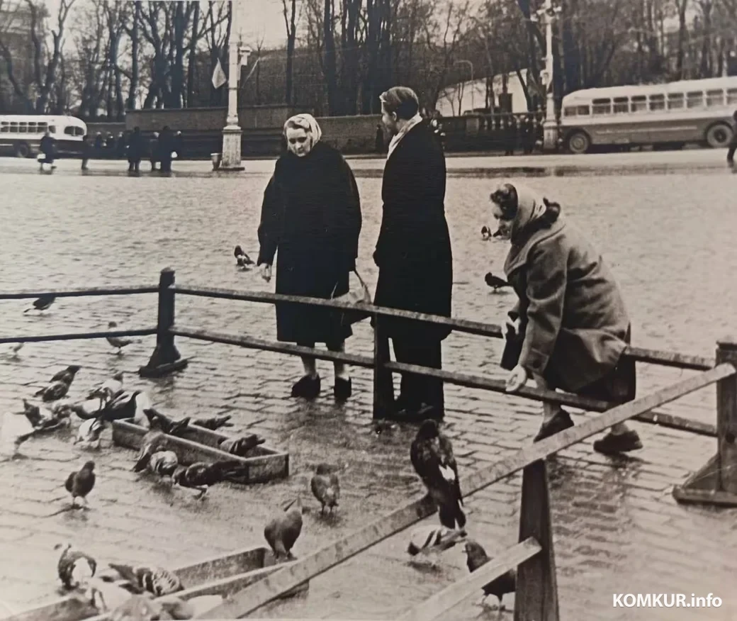 Минск 1960-х. Тишкевичи на Октябрьской площади 
