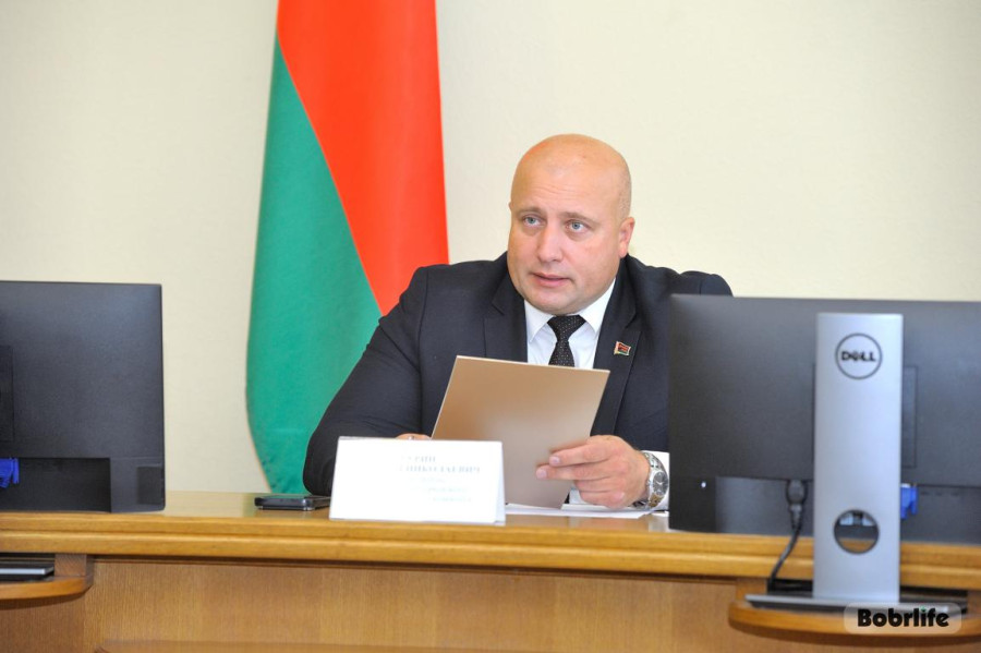 Максим Гурин предложил подарить бобруйской молодежи большую скейт-площадку