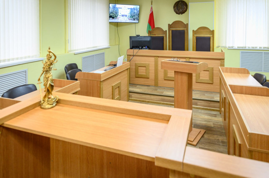 Подарили блокнот, а в нем деньги: суд в Бобруйске вынес приговор по уголовному делу о получении взятки