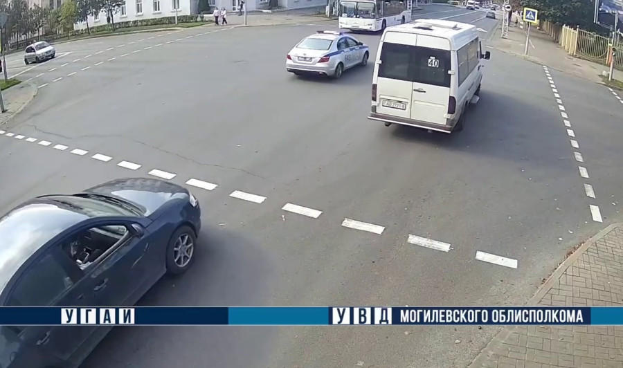 Сотрудники ГАИ в Бобруйске помогли быстро доставить девочку в детскую больницу