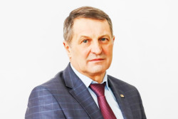 Олег Быстрик, директор завода СКГШ «Белшины»: «Держимся и стараемся развиваться»