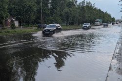 В Бобруйске ожидали жару, а получили бурю, с грозой и сильным ветром (дополнено)