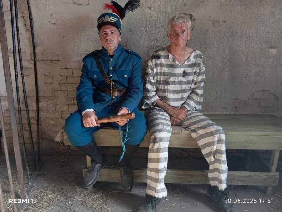 «Ян Цапник, который играл дядюшку Мокуса, в соседней камере «сидел»». В Бобруйске снимали «Фунтика»