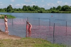 На пляжах Бобруйска установлены детские купальни