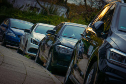 Больше тысячи легковых авто стоят в очереди на границе с Польшей