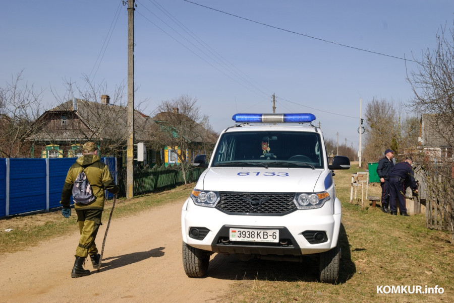 30.03.2026. Деревня Крушинка Горбацевичского сельсовета Бобруйского района. Личный состав Бобруйского РОВД и ПАСЧ-2 ГРОЧС заняты поисками пропавшего
