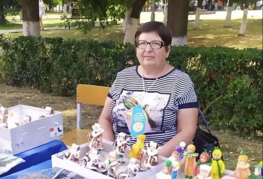 Игрушечный человечек из ваты: мастерица из Глусского района возрождает старое доброе ремесло