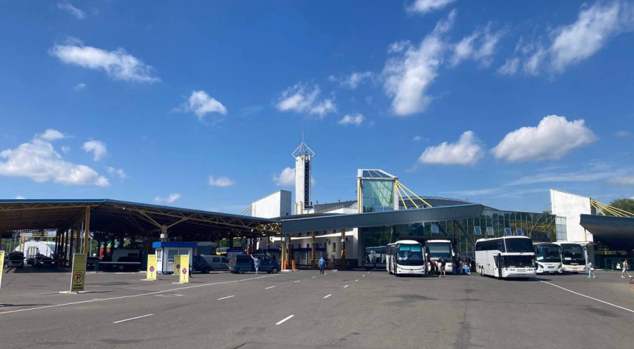 Очередь из легковых автомобилей на границе с Польшей выросла в шесть раз