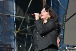 «Но мы есть, и мы вместе!» День рождения у Ольги Петрыкиной, солистки культовой группы 1980-х «Солнечная сторона»