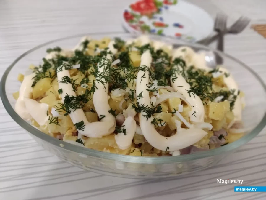 Картофельный салат с селедочкой от «Жоржа Симоне» готов, можно пробовать!