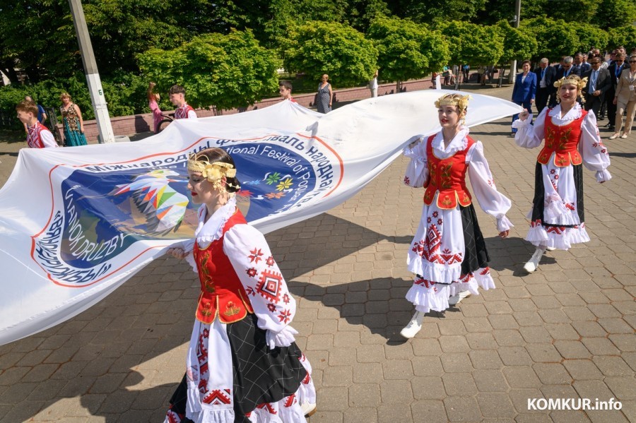 «Венок дружбы», День города, «Бобруйский котел»: наш фоторепортаж