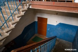 Можно ли просто зайти в чужой подъезд и посидеть там?